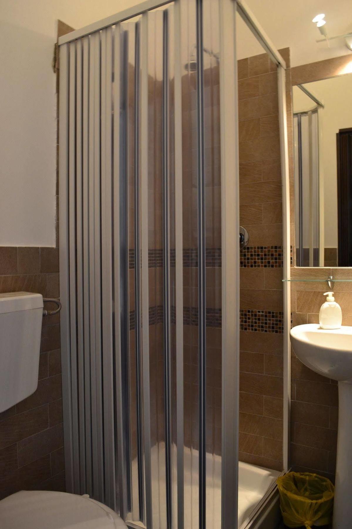 Enjoy Roma Bed & Breakfast Ngoại thất bức ảnh