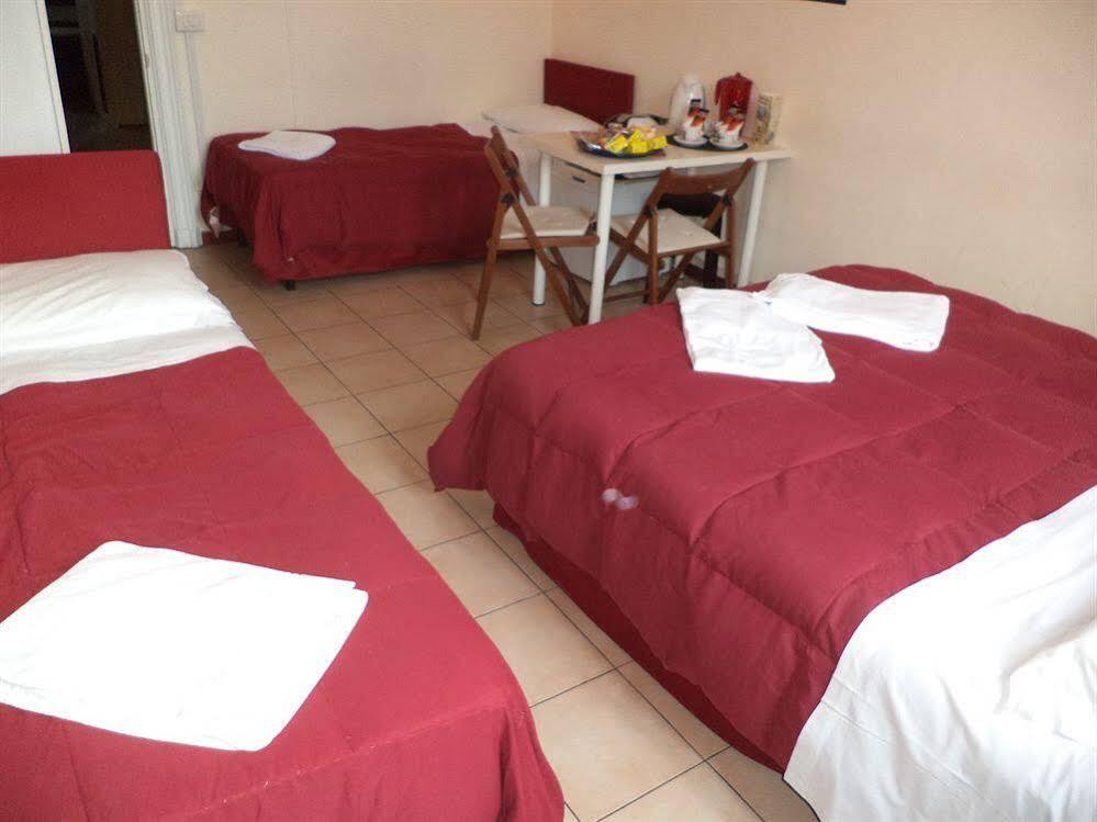 Enjoy Roma Bed & Breakfast Ngoại thất bức ảnh
